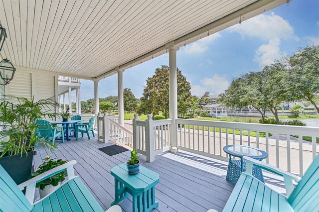 2 Compass Circle, Galveston, TX 77554