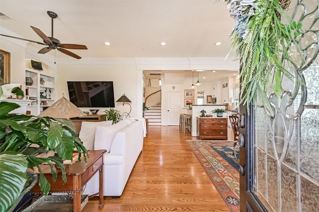 2 Compass Circle, Galveston, TX 77554