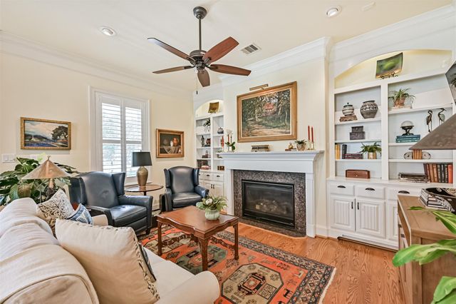 2 Compass Circle, Galveston, TX 77554