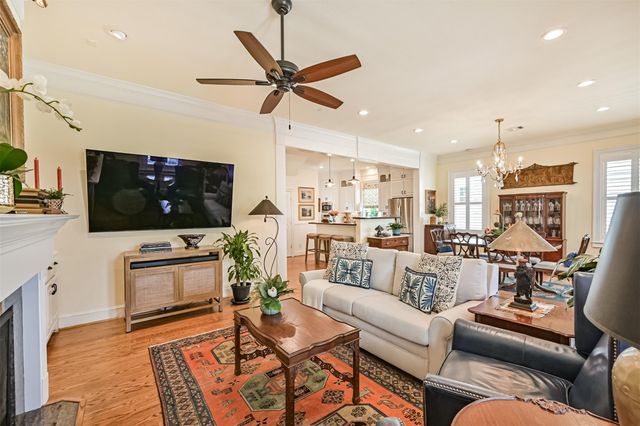 2 Compass Circle, Galveston, TX 77554