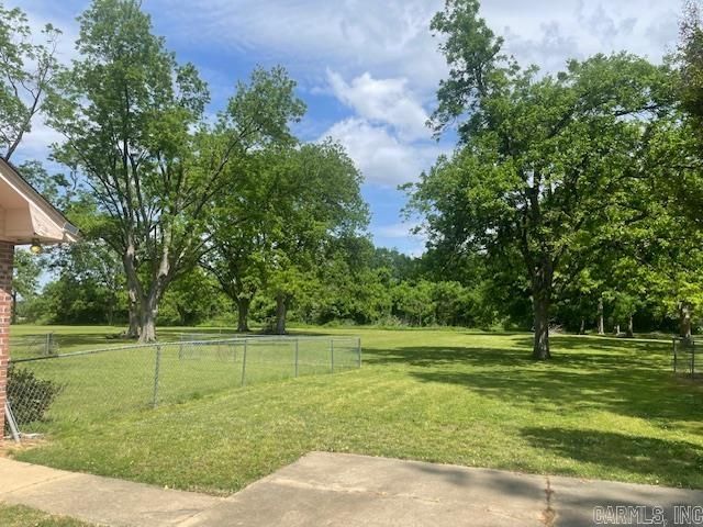 501 N Division Street, Humphrey, AR 72073