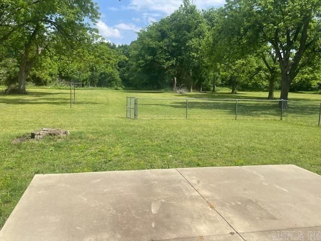 501 N Division Street, Humphrey, AR 72073