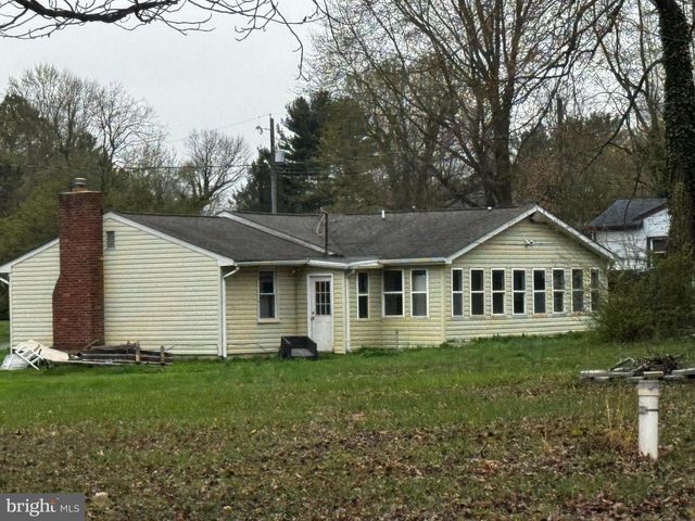 27 1ST AVE, Elkton, MD 21921
