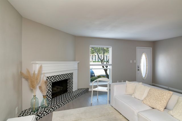 15924 Coolwood Drive 1039, Dallas, TX 75248