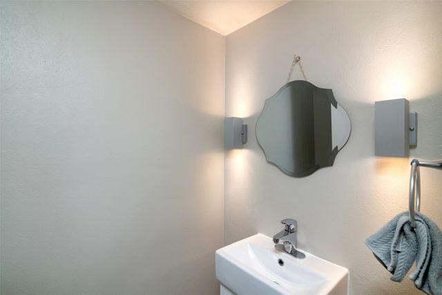 15924 Coolwood Drive 1039, Dallas, TX 75248