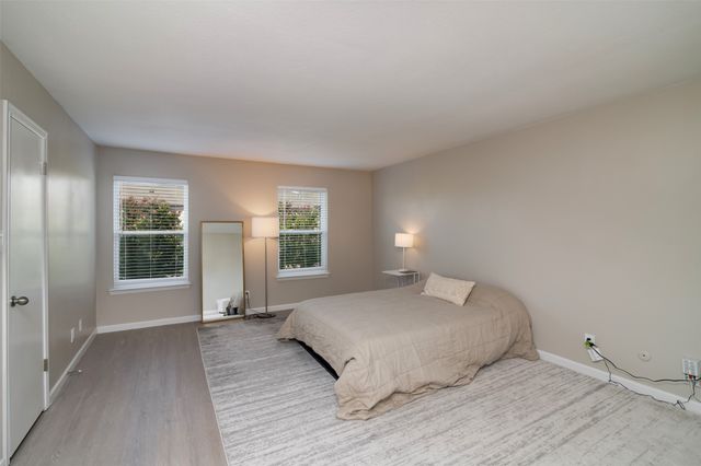 15924 Coolwood Drive 1039, Dallas, TX 75248