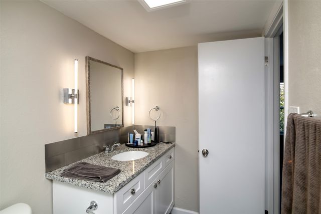 15924 Coolwood Drive 1039, Dallas, TX 75248