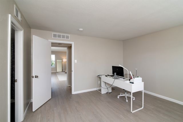 15924 Coolwood Drive 1039, Dallas, TX 75248