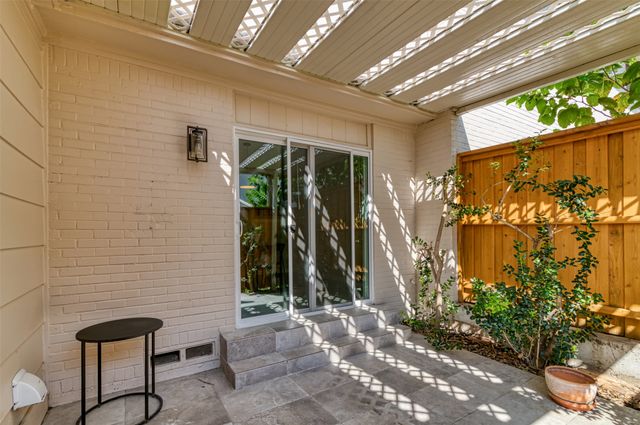 15924 Coolwood Drive 1039, Dallas, TX 75248