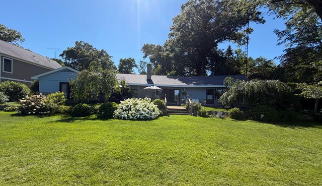 55895 Inn-D-Inn Drive, Dowagiac, MI 49047