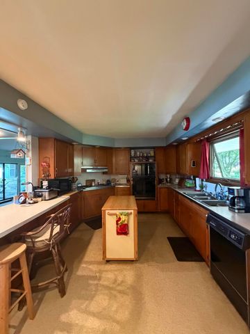 55895 Inn-D-Inn Drive, Dowagiac, MI 49047