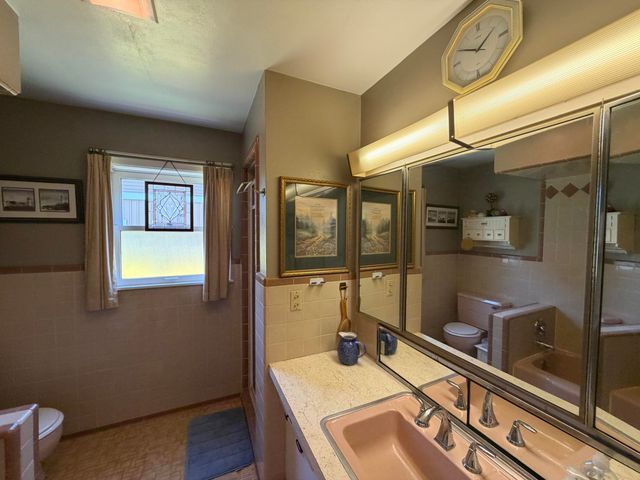 55895 Inn-D-Inn Drive, Dowagiac, MI 49047