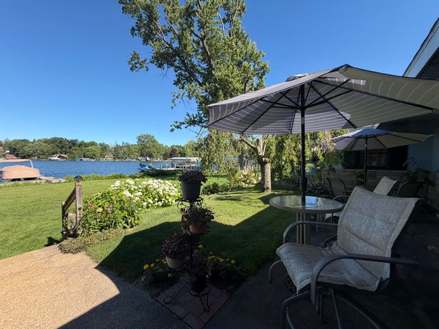 55895 Inn-D-Inn Drive, Dowagiac, MI 49047