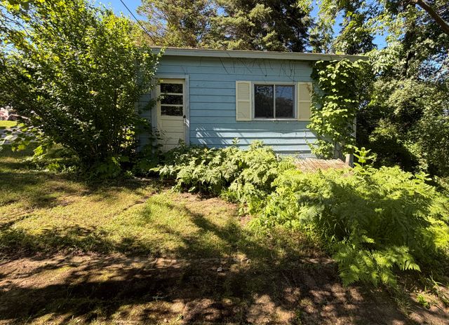 55895 Inn-D-Inn Drive, Dowagiac, MI 49047