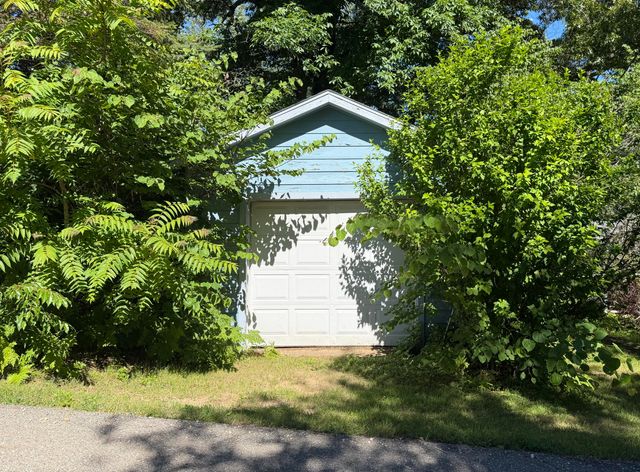 55895 Inn-D-Inn Drive, Dowagiac, MI 49047