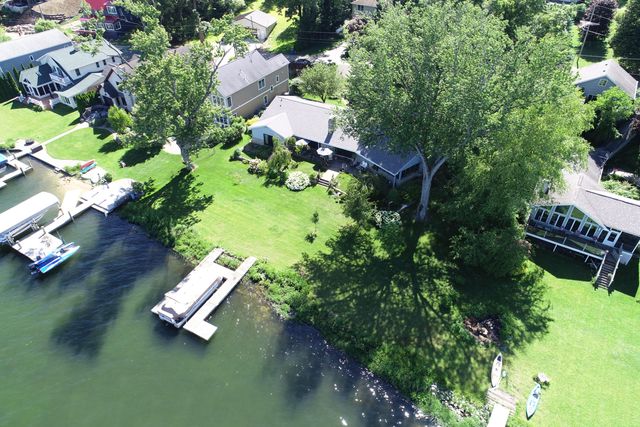 55895 Inn-D-Inn Drive, Dowagiac, MI 49047