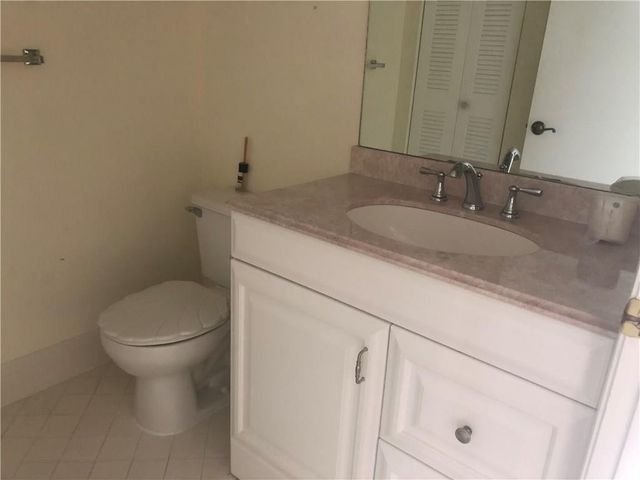 1001 SW 141st Avenue 311k, Pembroke Pines, FL 33027
