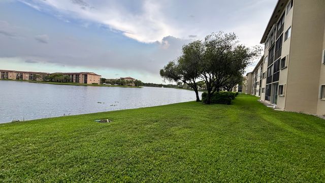1001 SW 141st Avenue 311k, Pembroke Pines, FL 33027