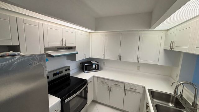 1001 SW 141st Avenue 311k, Pembroke Pines, FL 33027