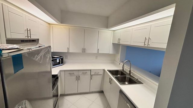 1001 SW 141st Avenue 311k, Pembroke Pines, FL 33027