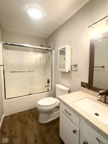 1339 Blue Heron Lane, Greenwood, IN 46143