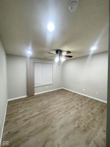 1339 Blue Heron Lane, Greenwood, IN 46143