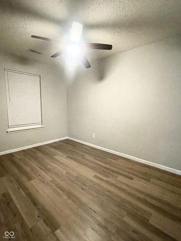 1339 Blue Heron Lane, Greenwood, IN 46143