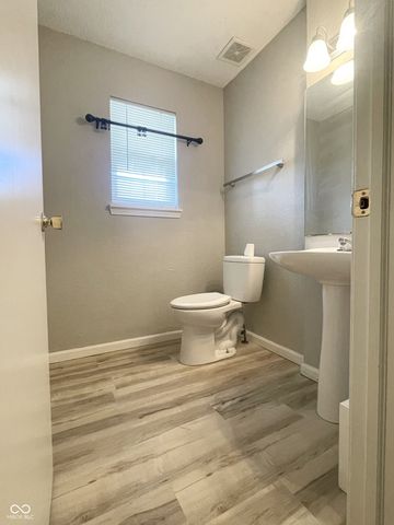 1339 Blue Heron Lane, Greenwood, IN 46143