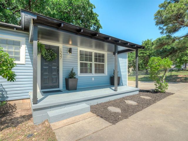 1237 N Holly Avenue, Oklahoma City, OK 73127