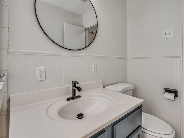 1237 N Holly Avenue, Oklahoma City, OK 73127