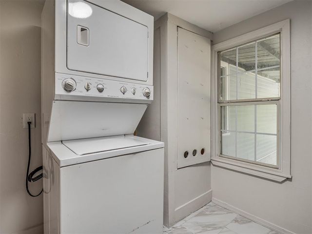 1237 N Holly Avenue, Oklahoma City, OK 73127