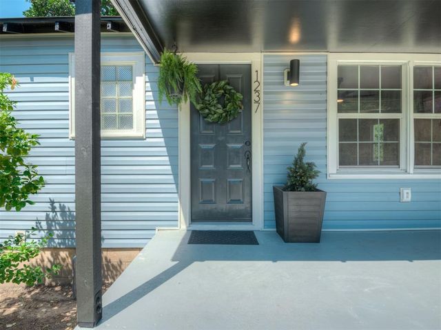 1237 N Holly Avenue, Oklahoma City, OK 73127