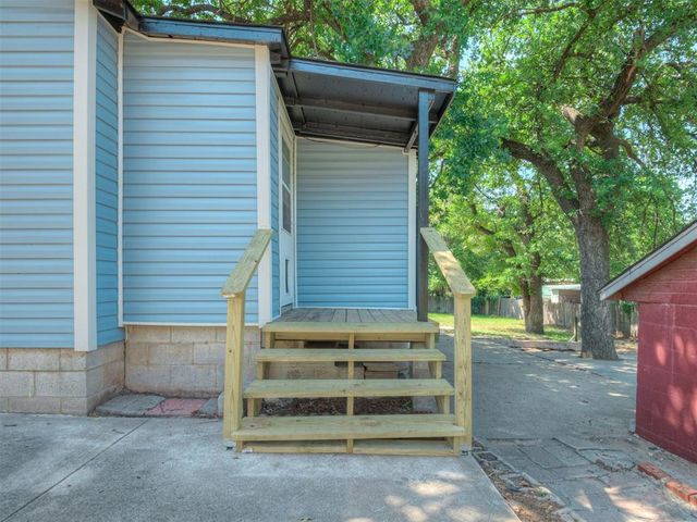 1237 N Holly Avenue, Oklahoma City, OK 73127