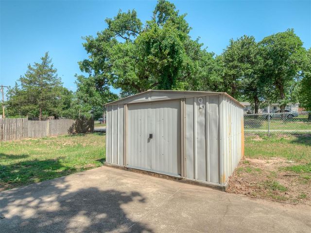 1237 N Holly Avenue, Oklahoma City, OK 73127