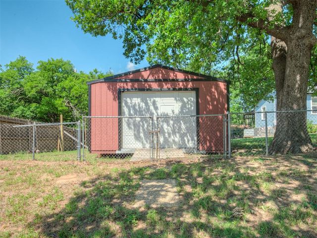 1237 N Holly Avenue, Oklahoma City, OK 73127
