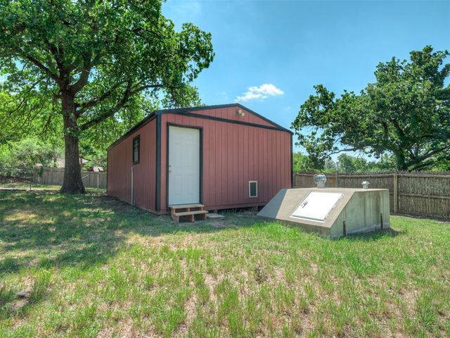 1237 N Holly Avenue, Oklahoma City, OK 73127