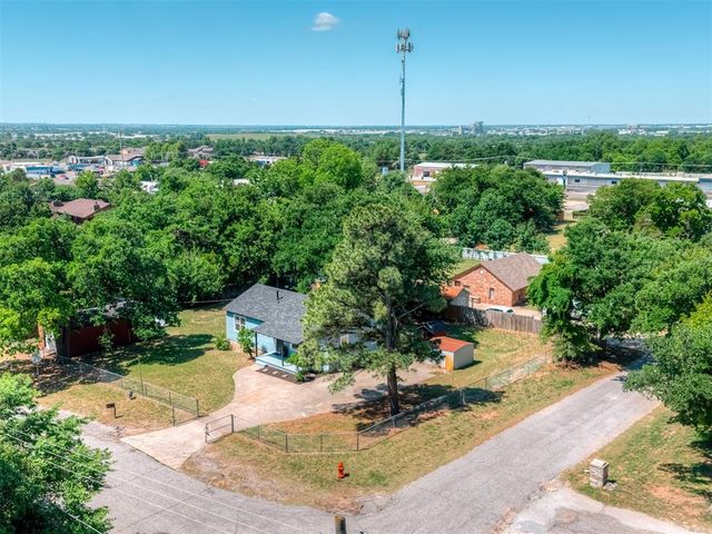 1237 N Holly Avenue, Oklahoma City, OK 73127