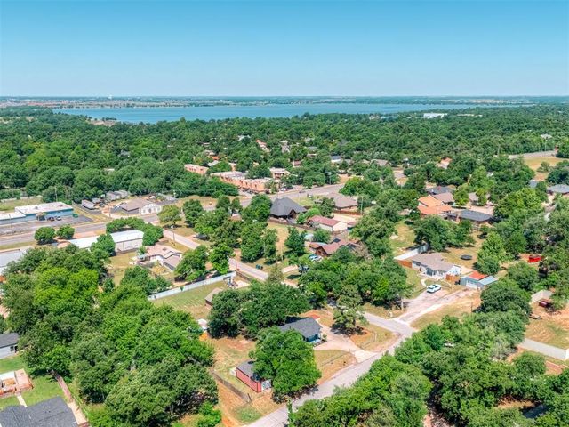 1237 N Holly Avenue, Oklahoma City, OK 73127