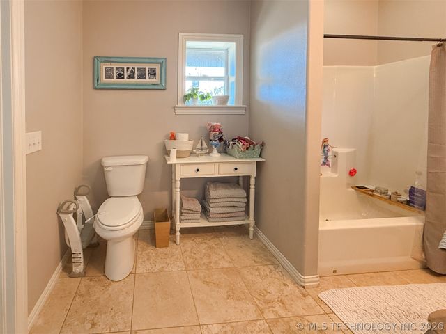 22238 E 843 Road, Park Hill, OK 74451