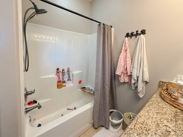 22238 E 843 Road, Park Hill, OK 74451