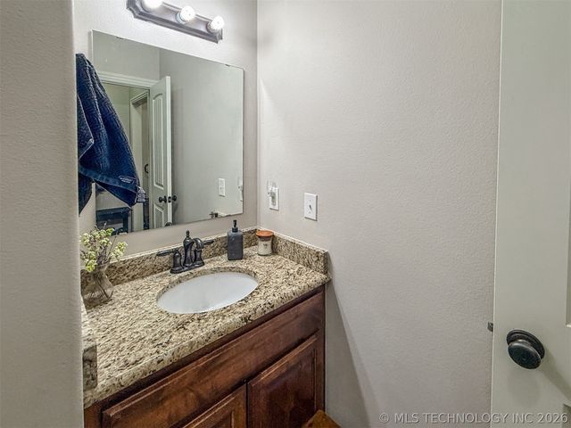 22238 E 843 Road, Park Hill, OK 74451