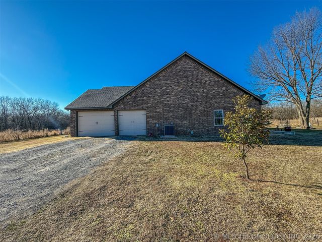 22238 E 843 Road, Park Hill, OK 74451