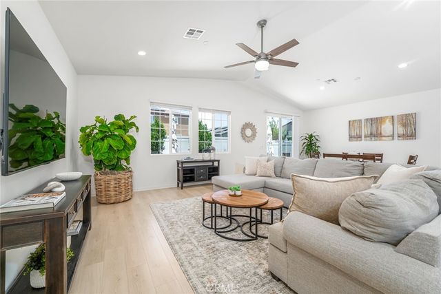 28426 Heather Green Way, Menifee, CA 92584