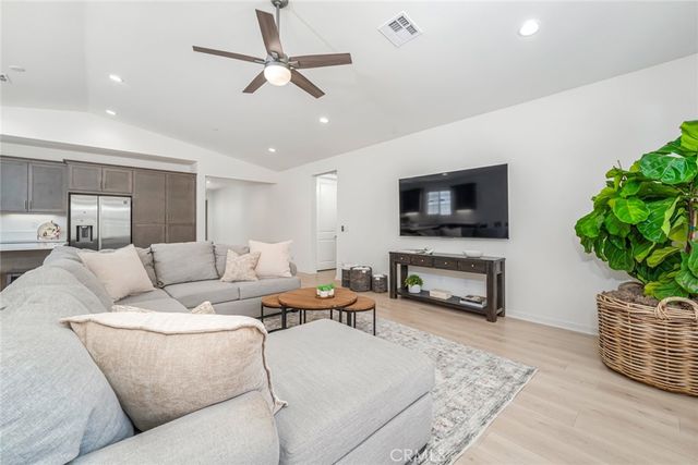 28426 Heather Green Way, Menifee, CA 92584