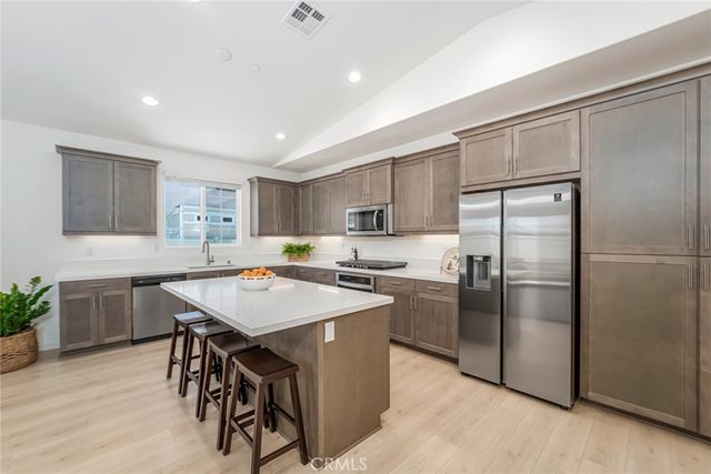 28426 Heather Green Way, Menifee, CA 92584