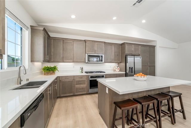 28426 Heather Green Way, Menifee, CA 92584