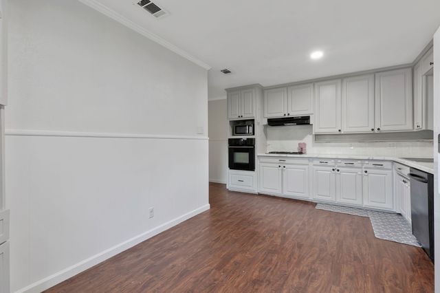 3705 Delaware Trail, Lake Worth, TX 76135