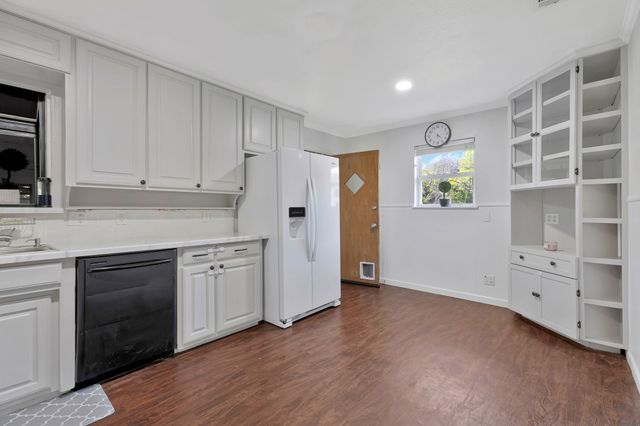 3705 Delaware Trail, Lake Worth, TX 76135