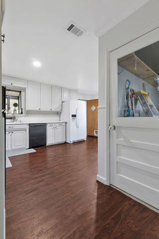 3705 Delaware Trail, Lake Worth, TX 76135