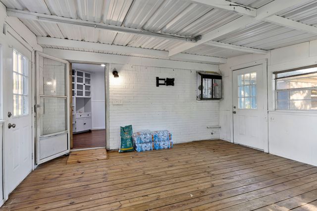 3705 Delaware Trail, Lake Worth, TX 76135